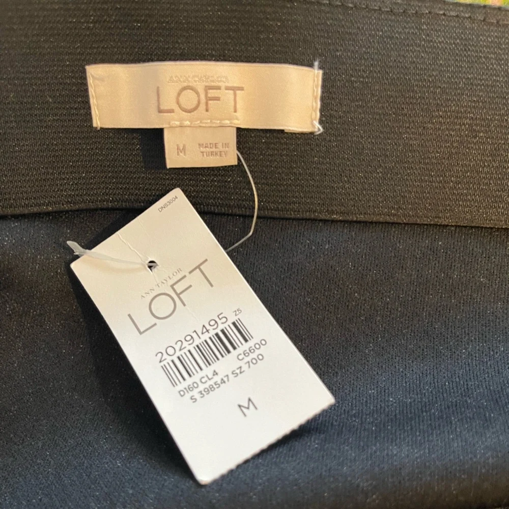 Ann Taylor Loft Gray Miniskirt Size Medium NWT